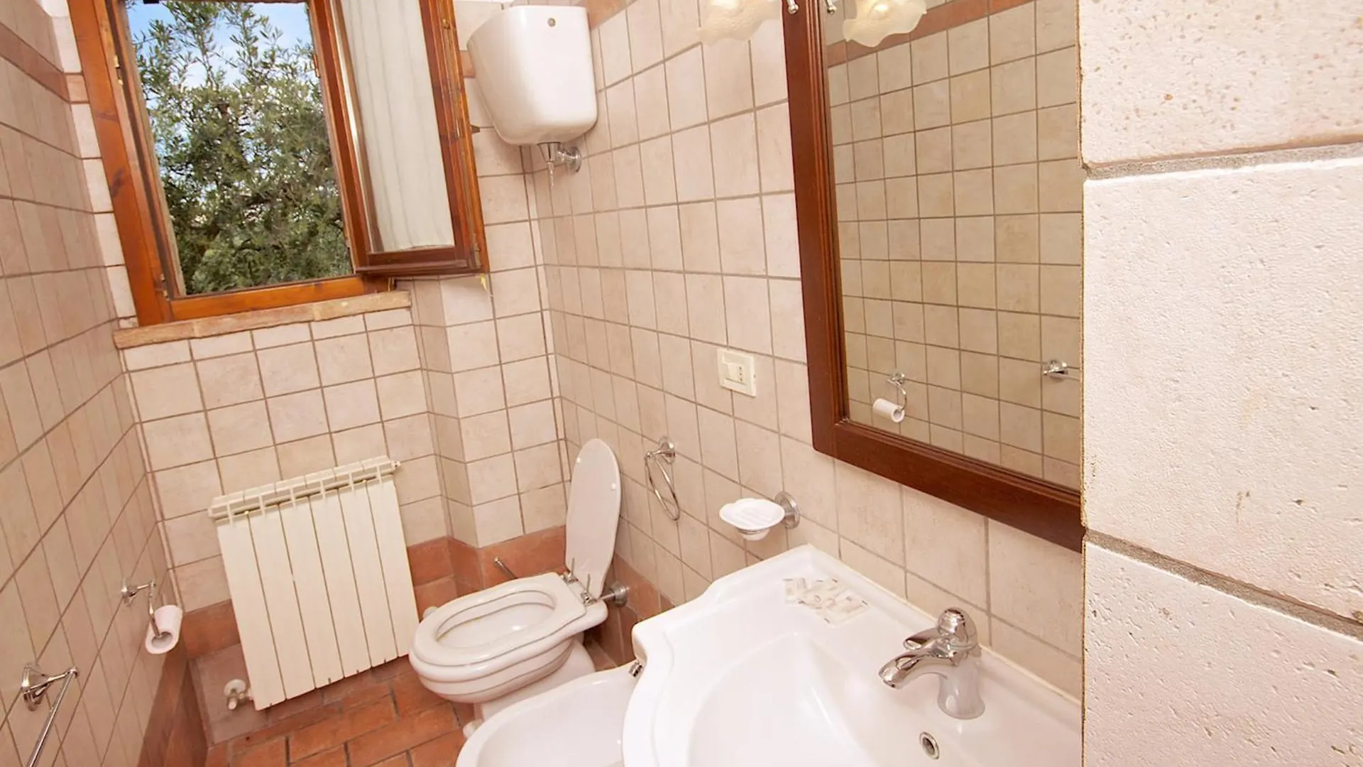 Agriturismo Le Colombe Assisi Farm stay