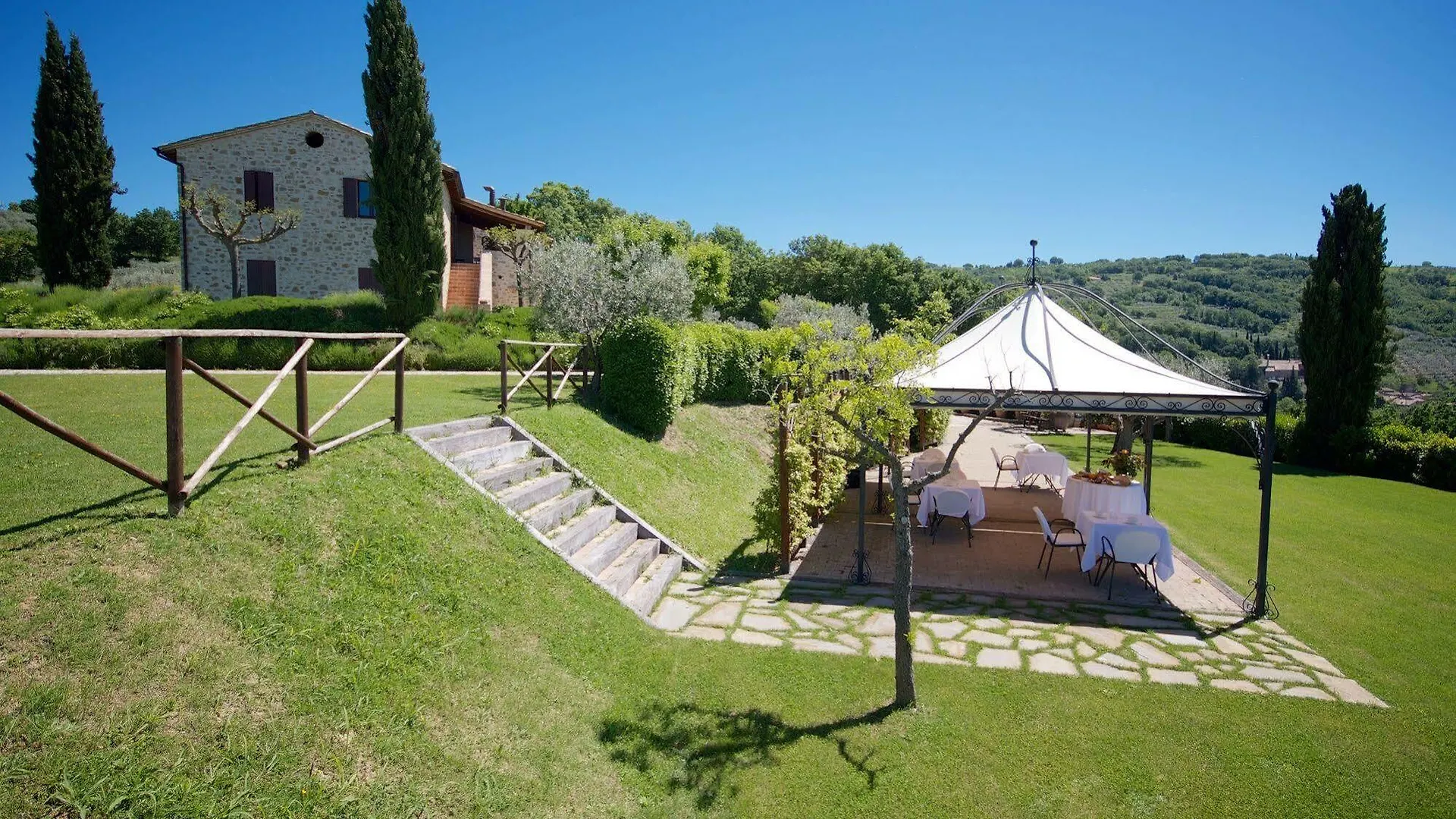 Agriturismo Le Colombe 아시시 0*,