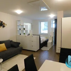 https://modern-center-studio-under-the-castle-iv-free-parking.hotels-in-ljubljana.com